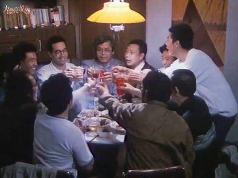 丈夫经常周末带同事回家吃饭,害得妻子每次都要忙活一整天!
