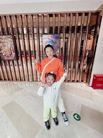 如此精彩的电影,小小果提议再看一遍, 电影