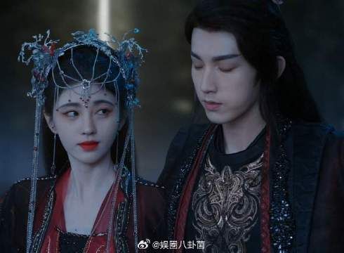 即便忘记了你,可下意识的去保护已成了本能,即使你改变容颜也依然能认出你