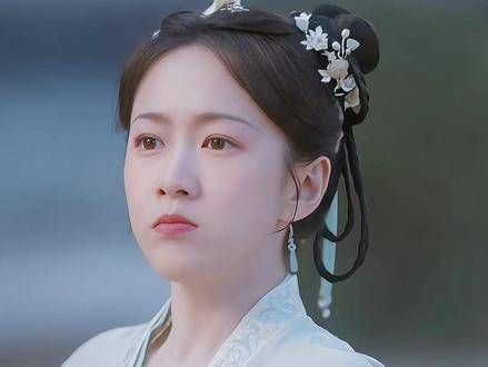 两次出演郡主角色,上次未能逃脱和亲的命运,这次终于有了圆满的结局