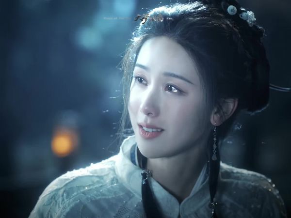 赵远舟文潇相认了,两人月下谈心,文潇怪赵远舟不守信用隐瞒身份…