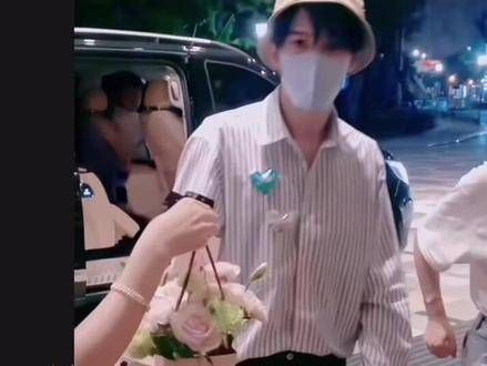 给你的! 全部都是给你的! 你想要的统统给你!