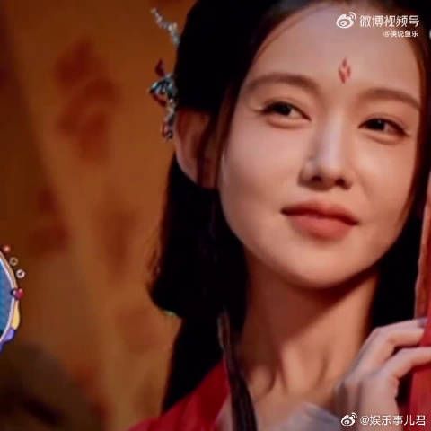 李沐宸在这场《聊斋》的短剧中,李沐宸饰演的角色可谓是“反差萌”的极致体现