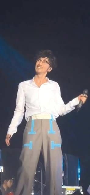 遗憾难言,惊觉心紧缩 周传雄福州演唱会 福州