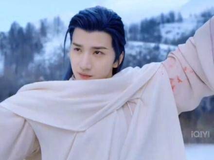 男二身为元一宫顶级杀手,手染鲜血无数,却唯独对一女子呵护备至…