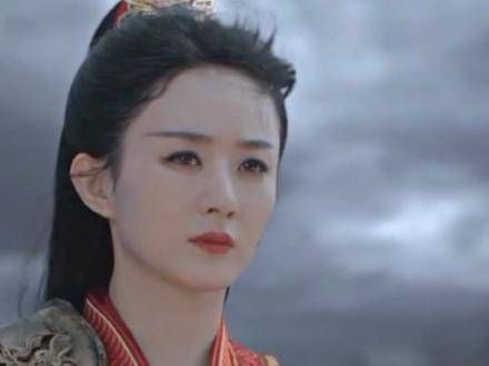 战歌唢呐声起,王爷登场,沈璃身着红色战袍