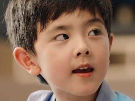 小团和大家一起追剧啦,想问问大家,这届孩子是不是挺难带的?