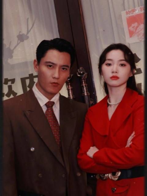 前方是大佬组合@演员蒋鹏宇 与@刘擎擎擎擎擎 向你走来，走路带风，潇洒霸气！