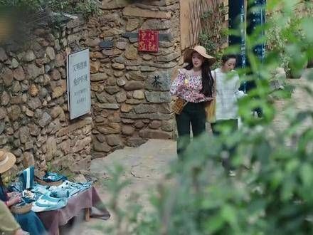 许红豆创业 坨坨的父母回乡创业，坨坨不再成为留守儿童， 电视剧