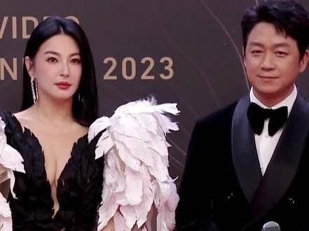 南海归墟红毯闪耀登场 铁三角再次聚首,为了拍戏都进行了减肥!