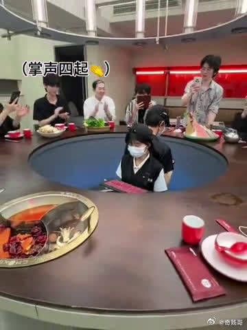 第一天上班,让传菜,以为很简单结果,万万没想到