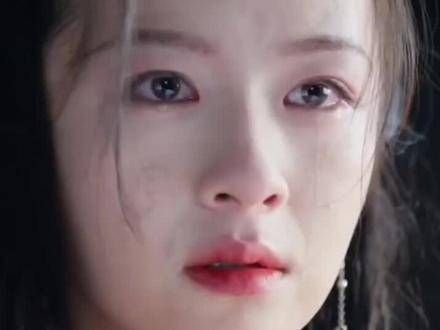 萧无暇背负着血海深仇,月落族的生死存亡都寄托在他身上