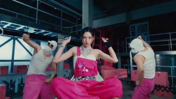 BABYMONSTER主打曲啊啊啊又双叒叕被小柒美哭了!