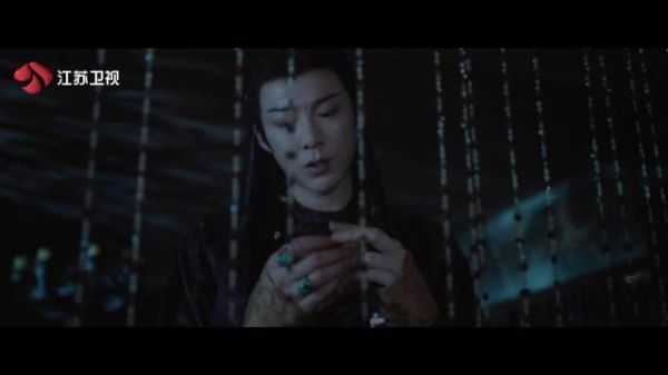 夜深人静，端午@赵露思的微博 密探商船寻回血珠…
