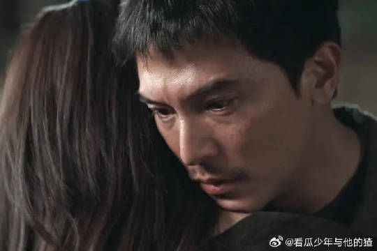 一个因公殉职,一个为爱殉情,明明就差一点,他们就能在一起了...