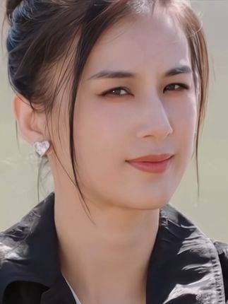 “人真不能走错路,一错再错,步步皆误”真是心疼黄圣依,曾经是多么美丽啊