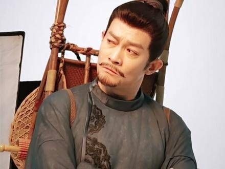 无论造型如何变换,苏无名仅凭智慧便能称雄
