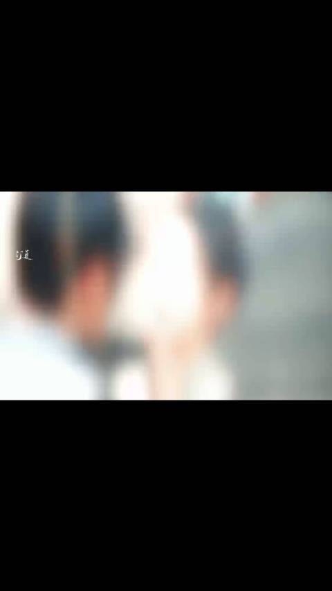 这么香的饭必须要炫到嘴里来 谢可寅赵露思两位让人很难不带入到狼兔cp里…