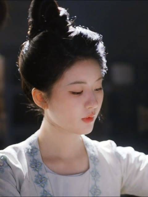 小虾米为了保护端午阿姊甘愿承受鞭打,姐弟情深令人泪目~ 赵露思 赵露思