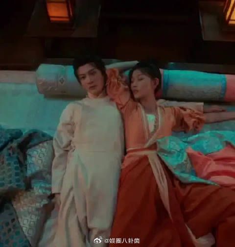 可叫元莫给喜死了,没办法自己选的媳妇,自己宠呗