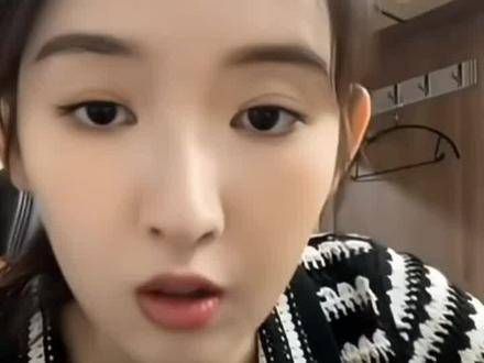 宝宝过来和我亲一个^3^