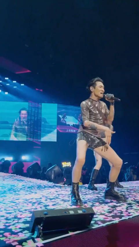 杜德伟这腿是真漂亮,一点赘肉都没有