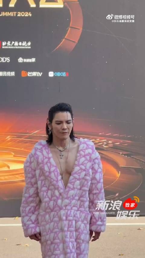 向佐今天的攻击力又是强的没边了，感觉只有他一个人在搞抽象