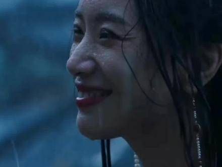 反派角色同样能展现人性的光辉瞬间…