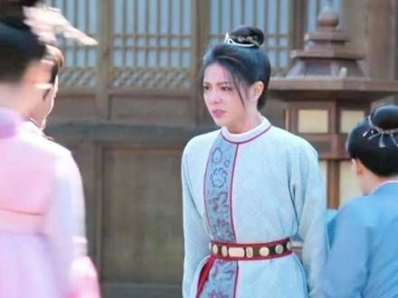 她再次让我泪目,崔十九这个角色被她演绎得栩栩如生
