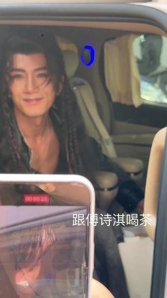 回快乐老家了,又可以见到尧尧了~ 文字是我xhs水印