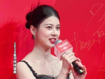 说 辛芷蕾 是她的榜样,不愧是 花少团 的相声姐妹!