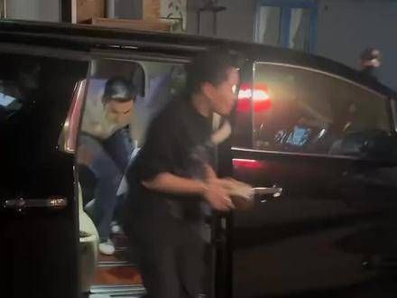 无法用言语来描绘！帅气得让人心安！清纯的大男孩