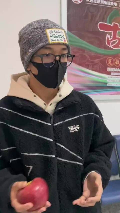 黄子弘凡特意空了肚子来新疆
