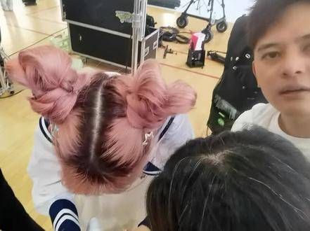 其实她俩长得好,拍得也好~关键是反应迅速又聪明!太棒了!