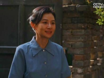 为了孩子的高考,黄玲最终与庄家决裂,唯有女儿坚定不移地支持她