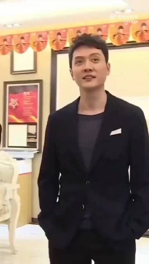 冯绍峰与赵丽颖再度相遇，冯绍峰内心平静如水…