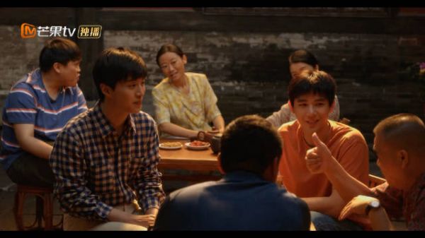 小时候 林栋哲:那个哥哥是三条杠!