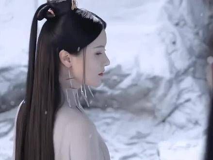 这才是威压的正确打开方式,飞起来宛如仙子,仙气十足