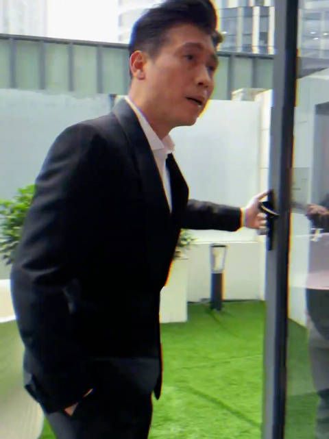 你的叔圈天花板申请出战,谁看了李乃文参与电影胜券在握路演的造型能不迷糊?