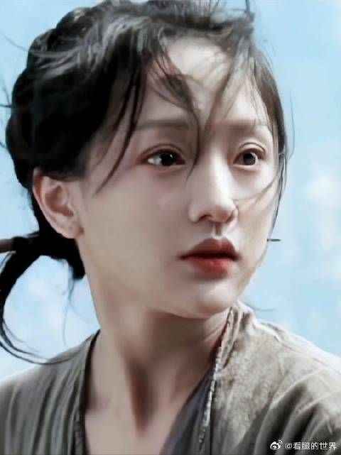 “坠入凡间的精灵” ,小鹿一样的眼睛…