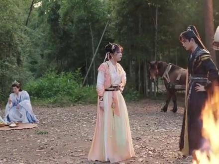 我对她的感情很纠结,想责怪她 永夜星河我的绝佳饭搭子