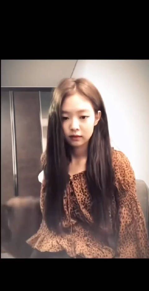 早期的Jennie,好适合豹纹