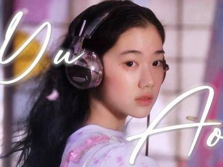 “坠入爱河的那一瞬间” 艺术与美的邂逅,如同一场视觉盛宴
