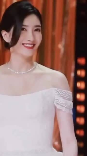 1986年9月1日出生于上海市,中国内地女演员