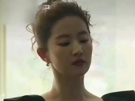玫瑰的故事启示我们,你可以追求一个男人的帅气,也可以追求他的财富…