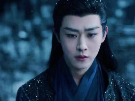 卓翼宸摸了摸肚子,糟糕!卓翼宸在11月13日宣布他“有了”!