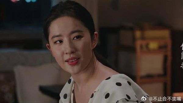 阿遥找红豆甜蜜闲聊,被母亲打断,红豆反应真实