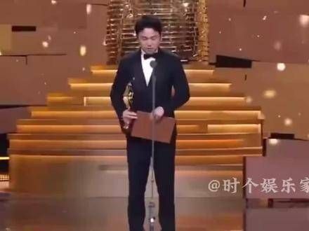 雷佳音真是搞笑高手,连直播颁奖都能出彩?