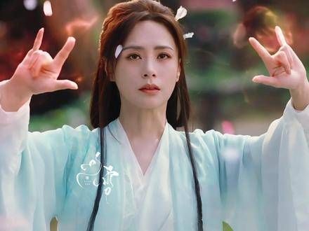 难怪小姨如此憎恨子期,原来是因为娘亲怀上他后,他将娘亲的妖力全数吸走!