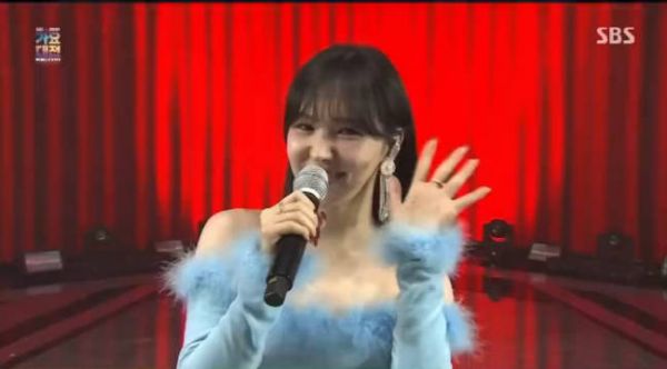solo歌手孙胜完 241117 2021年SBS《All I Want For Christmas Is You》
